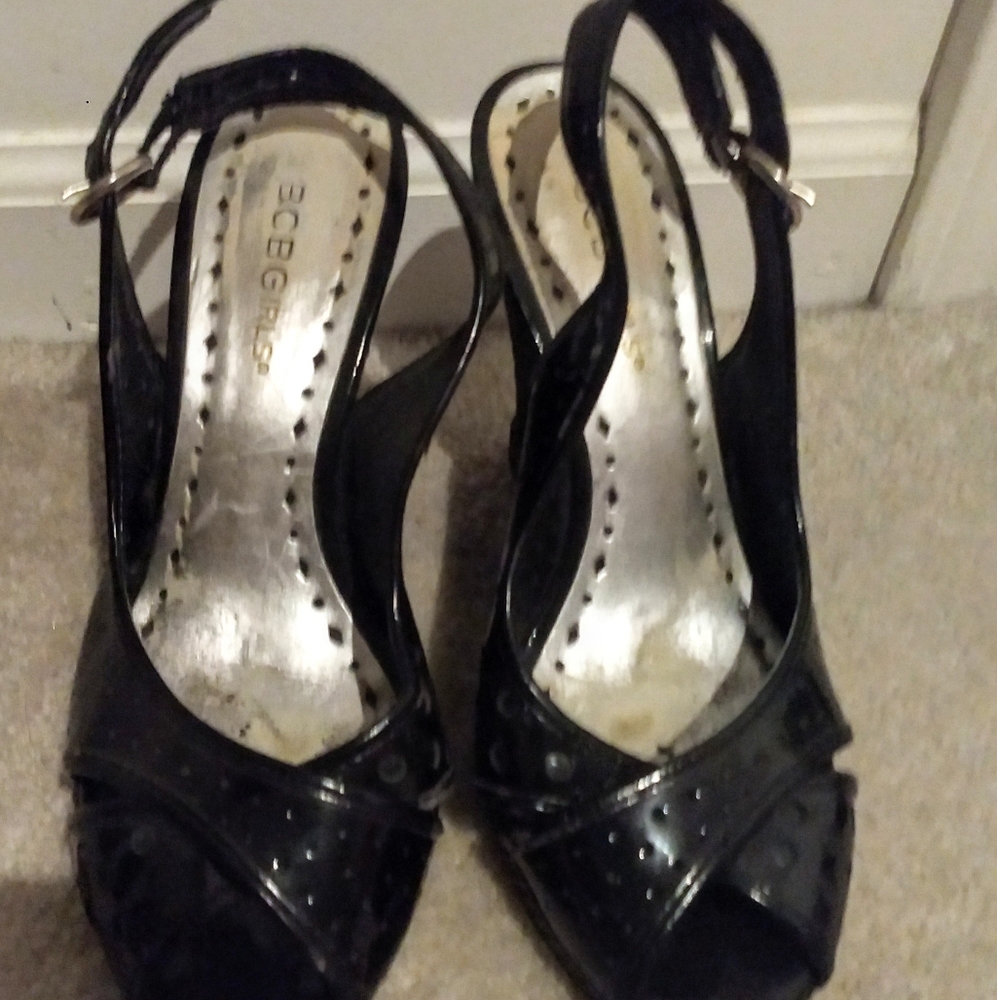 Black wedge heels